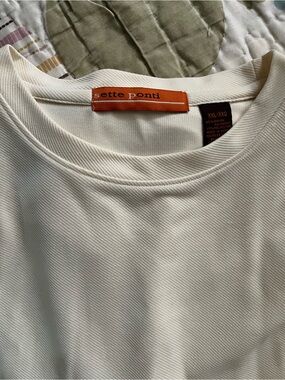 NWOT Cream Crewneck Tshirt